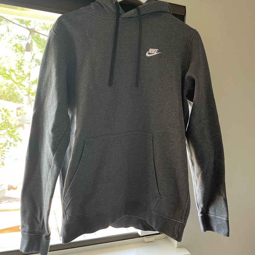 Selling a Large Dark Grey NIKE Sweater
